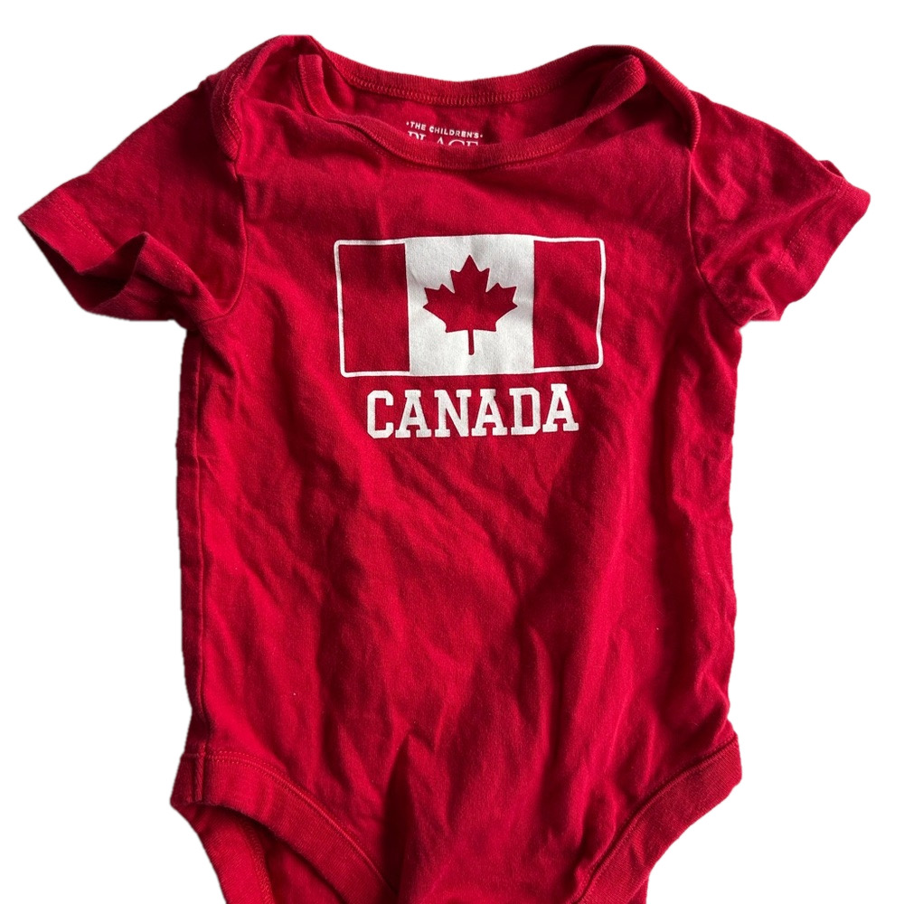 10/20$ Red Canada Baby Onesie/Bodysuit size 6-9 months